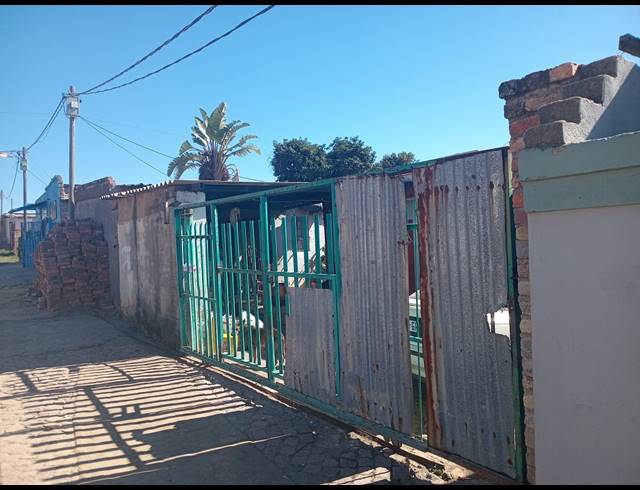 12 BEDROOM FREEHOLD FOR SALE IN COSMO CITY